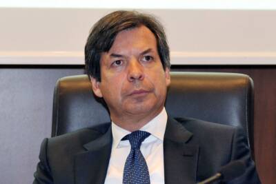 Intesa Sanpaolo Utile A 7 7 Miliardi 76 Carlo Messina Miglior