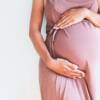 Stretta del governo sulla maternità surrogata