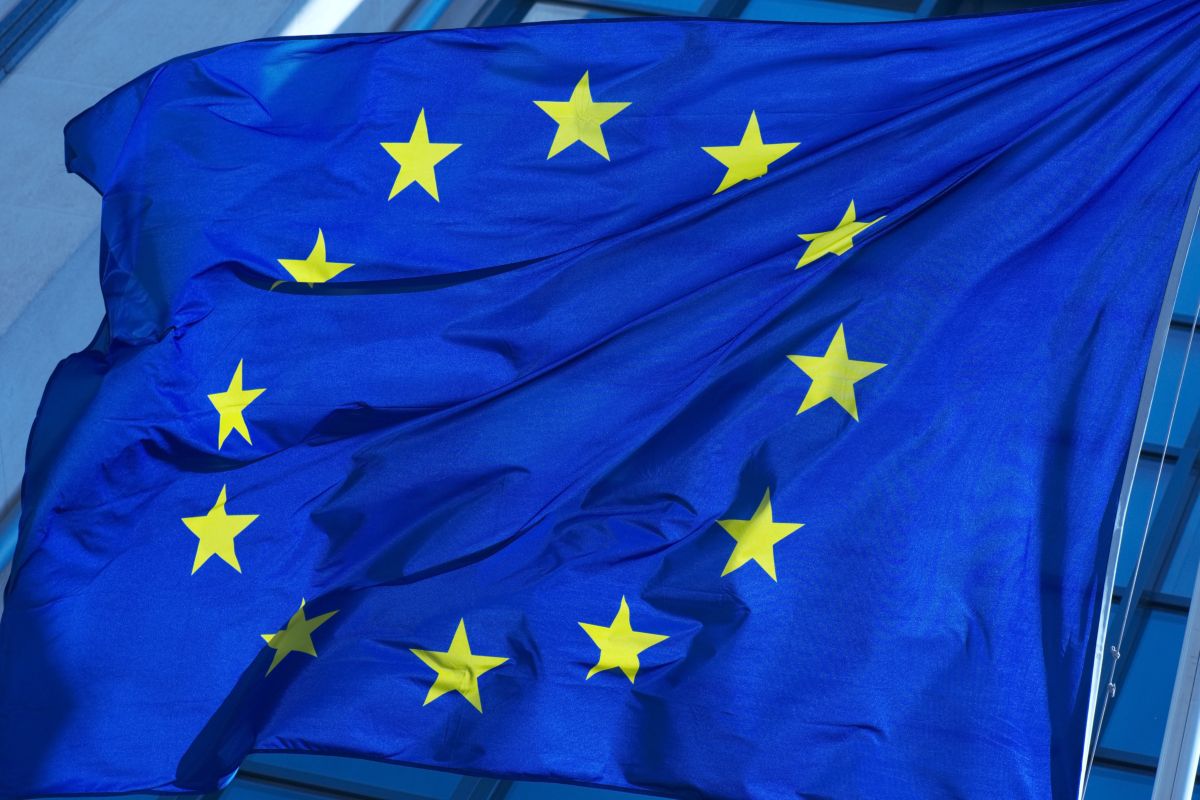 La Commissione europea vuole “abrogare i passaporti d’oro”. Ma cosa sono?