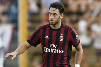 Hakan Calhanoglu Milan