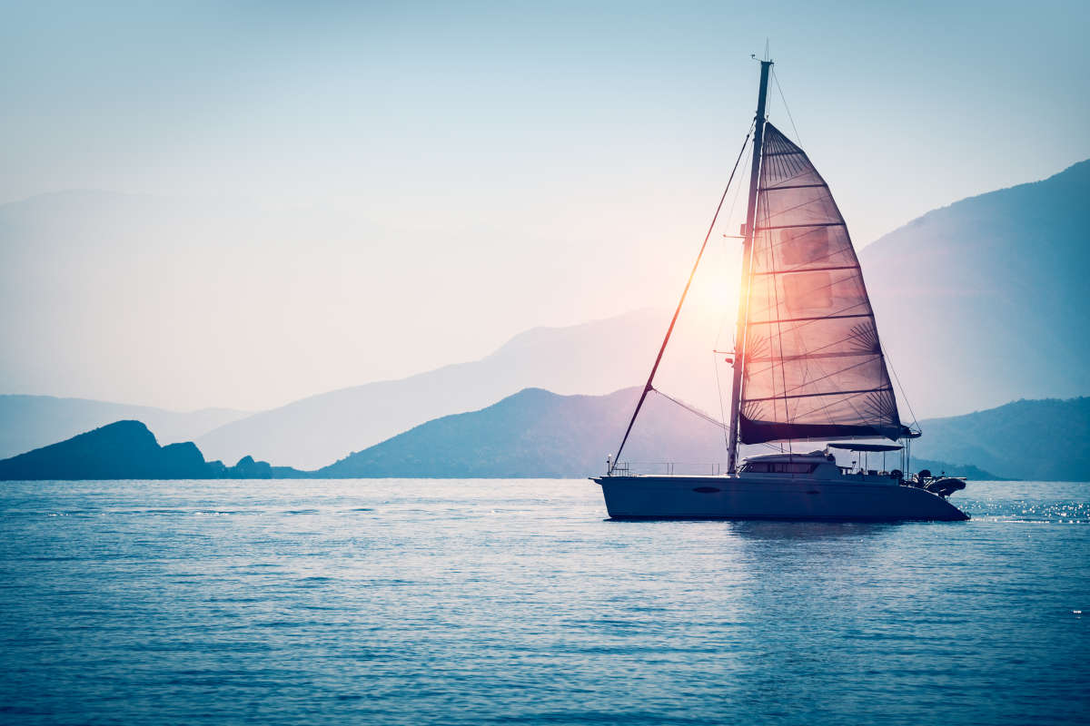 Argentario, lo yacht si scontra contro barca a vela 