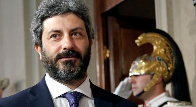 Migranti, Roberto Fico: &#8220;Non si lascia solo chi fugge dalla morte&#8221;. Salvini: &#8220;Non cediamo a ricatti&#8221;