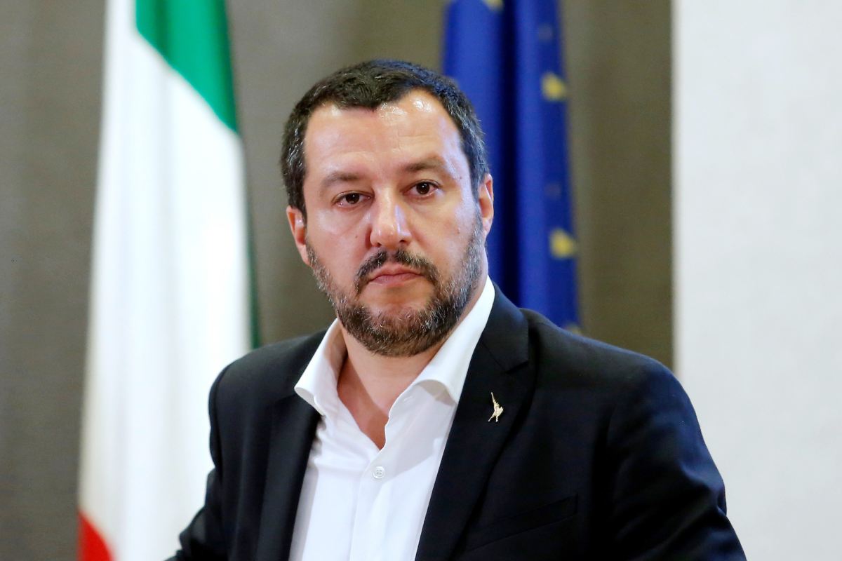 Salvini si appella a Mattarella: “Metta fine a questo spettacolo vergognoso”