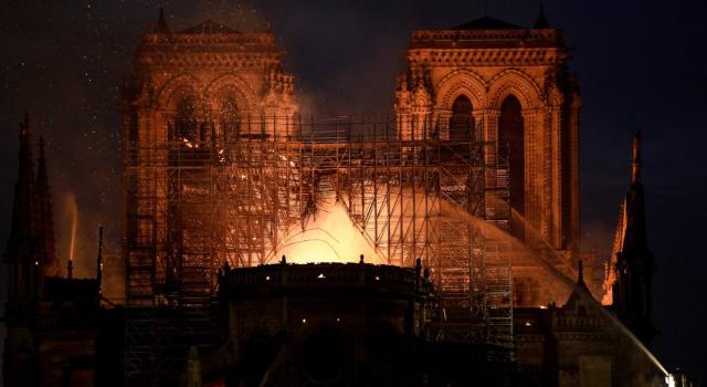 Incendio Notre Dame, i mecenati promettono ma (ancora) non pagano