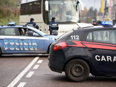 Auto carabinieri polizia