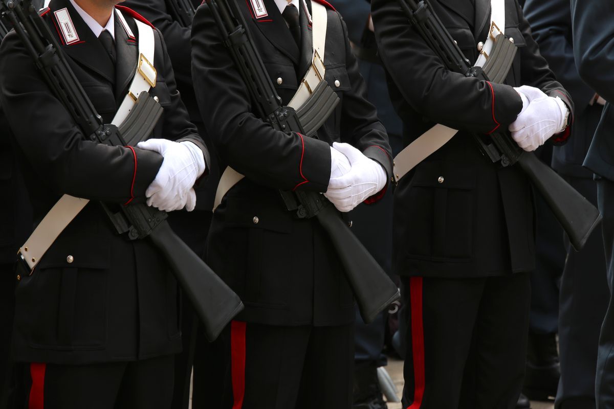 Carabinieri parata