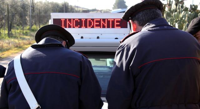 Bologna, tenta la fuga con una Apecar, arrestato dai carabinieri. Tasso alcolemico 5 volte sopra il limite!