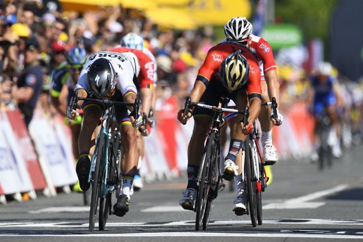 Tour de France 2019, Peter Sagan vince a Colmar. Alaphilippe in giallo
