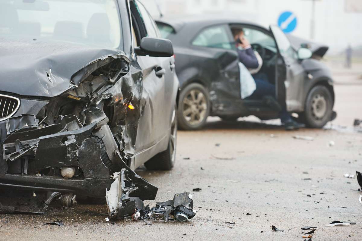 Grave incidente sull’autostrada A1: scontro tra pullman, auto e tir