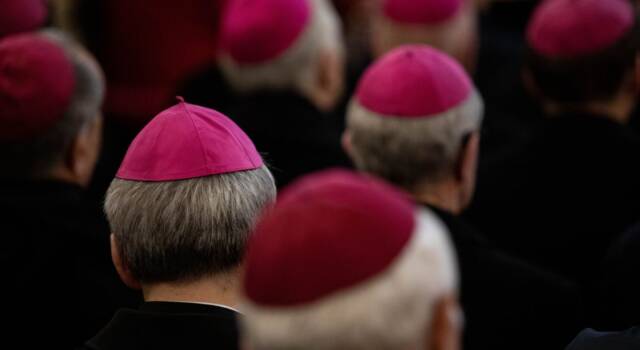 Verona, vescovo ai preti: &#8220;Non votate chi sostiene ideologia gender&#8221;