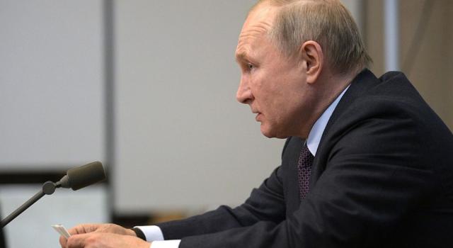 Putin: le sanzioni hanno danneggiato l&#8217;economia occidentale