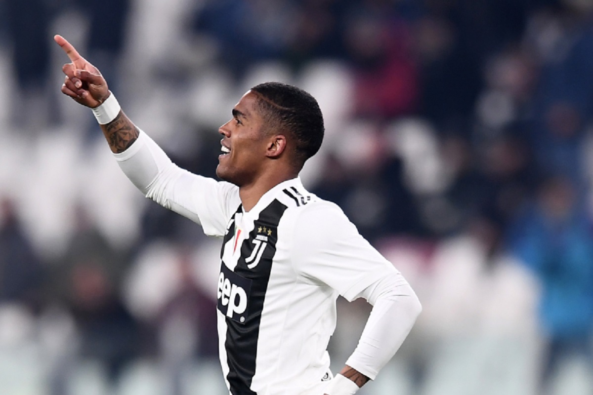 Juventus, si ferma Douglas Costa