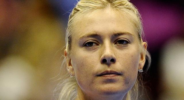Maria Sharapova regala il suo numero di telefono ai fan