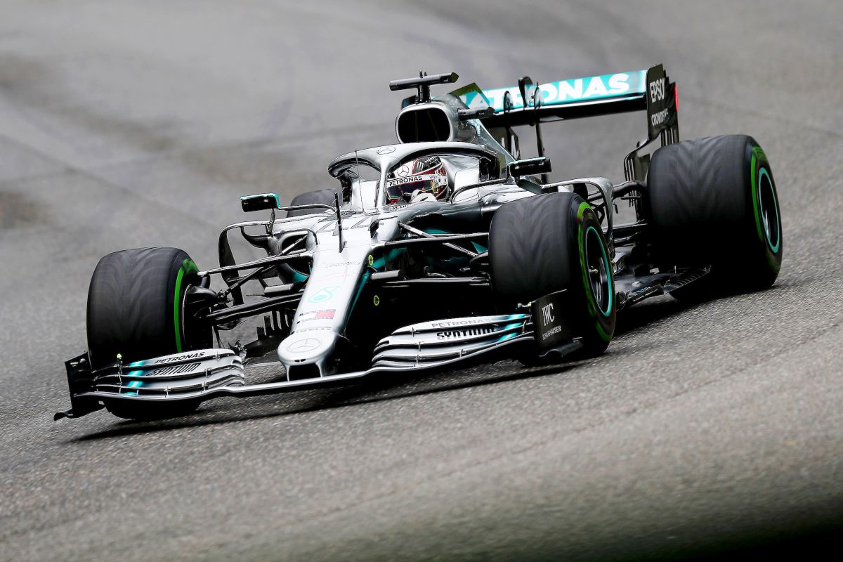 Formula 1, a Barcellona Hamilton davanti a Bottas. Ferrari indietro: 9° Leclerc, 11° Vettel