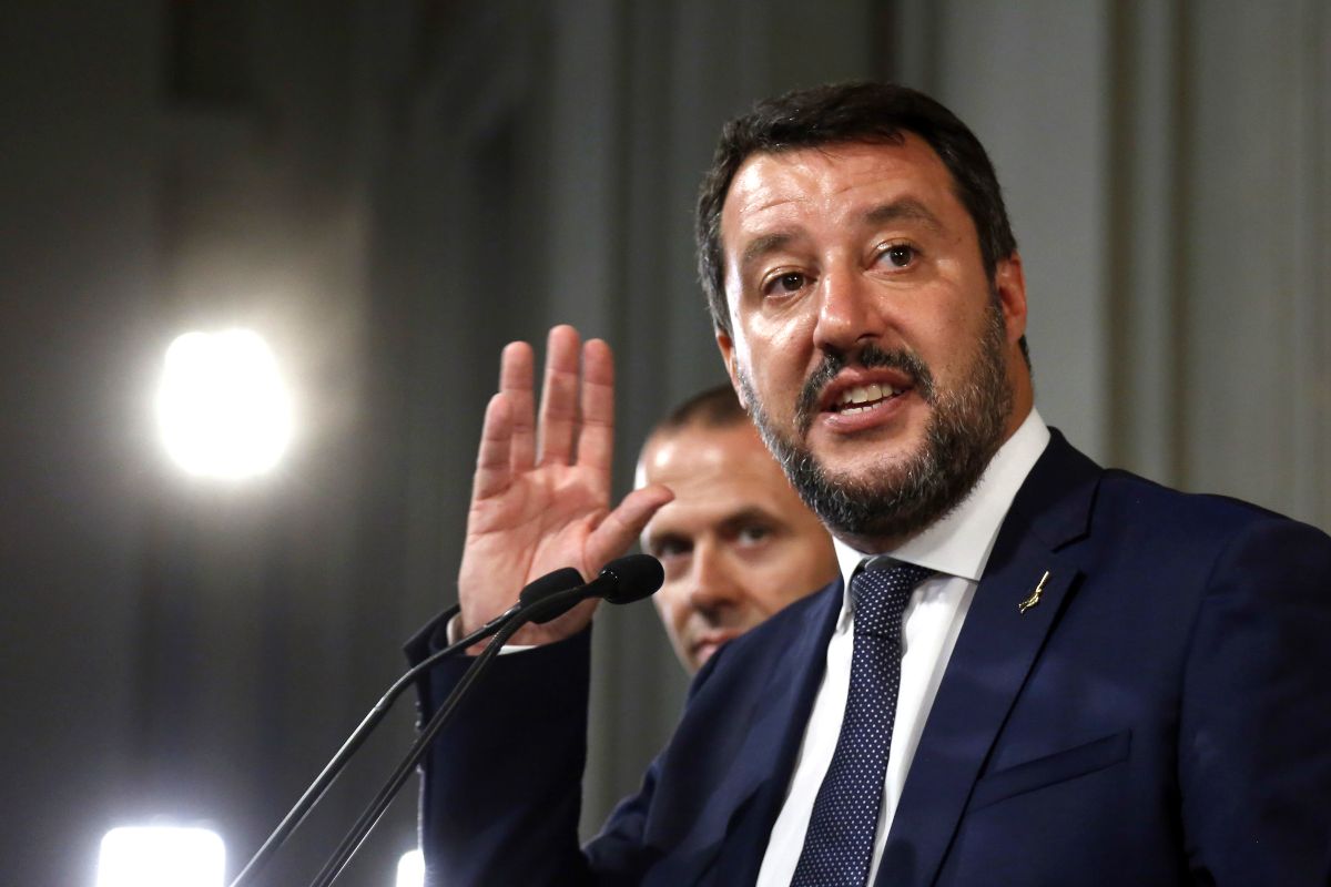 Salvini, “Errori? Anche dieci al giorno, ma resto alla guida del partito che ha 8 punti di vantaggio sul Pd”