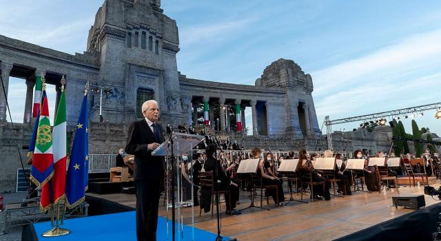 Mattarella a Bergamo, &#8220;Qui c&#8217;è il cuore dell&#8217;Italia ferita, riflettere su errori fatti&#8221;