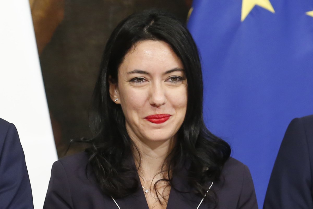 Concorso presidi, la Lega attacca la ministra Azzolina: “Vuole assumere sé stessa”