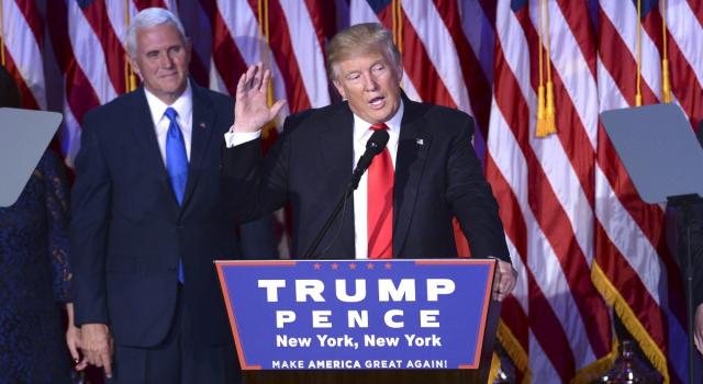 Chi è Stormy Daniels, l&#8217;attrice per cui Donald Trump è a rischio incriminazione