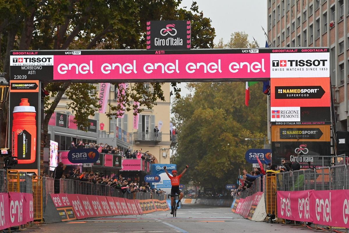 Giro d’Italia, Cerny vince ad Asti. Kelderman in Maglia Rosa. Alla Vuelta successo di Bennett