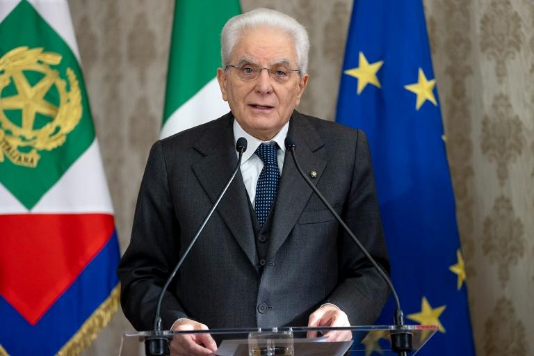 Foto Del Presidente Della Repubblica Negli Uffici Pubblici