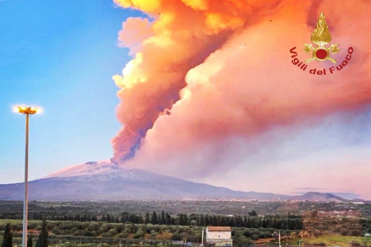 Nuova eruzione dell’Etna