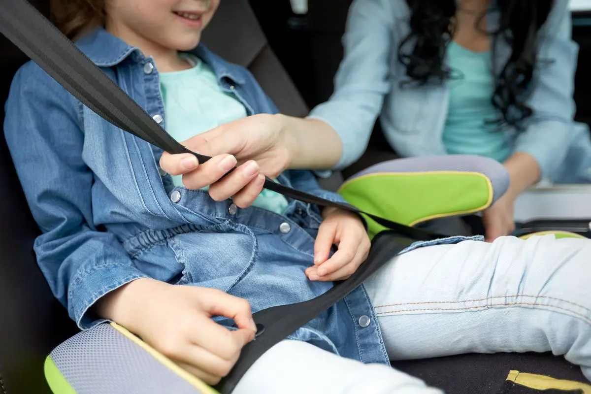 RIALZI AUTO per bambini - Da che ETÀ? Che dice la Legge? 
