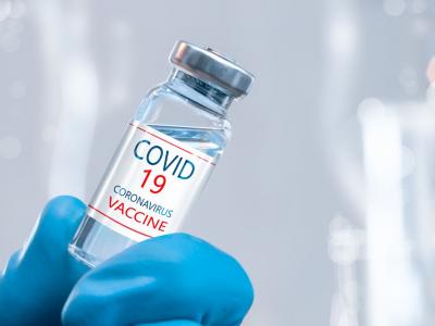 Vaccino Covid, ipotesi quarta dose per tutti