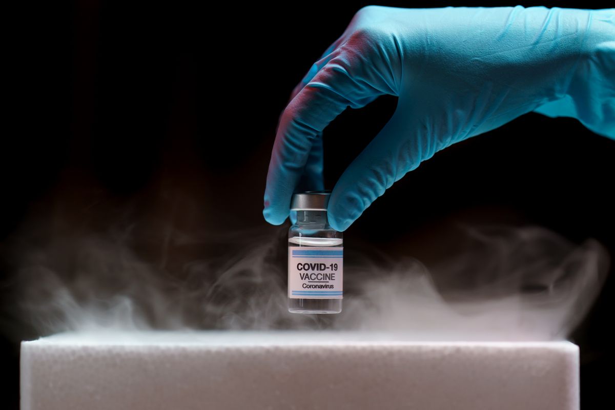 Mascherine, gel e distanziamento: cosa può fare chi ha fatto il vaccino