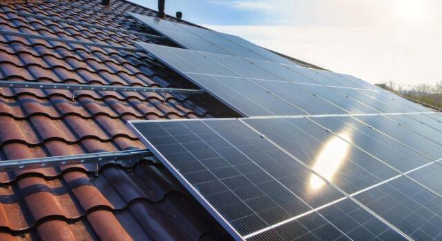 Ue: Obbligo pannelli solari sugli edifici