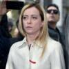 “Meglio porco che fascista”: alcune donne di Tunisi attaccano Giorgia Meloni