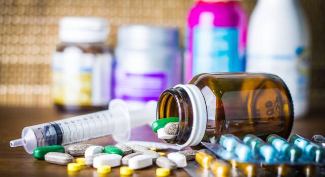 Emergenza oppioidi: arriva la prima multa alle case farmaceutiche