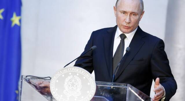 Putin avverte: “Alto rischio di conflitto mondiale”
