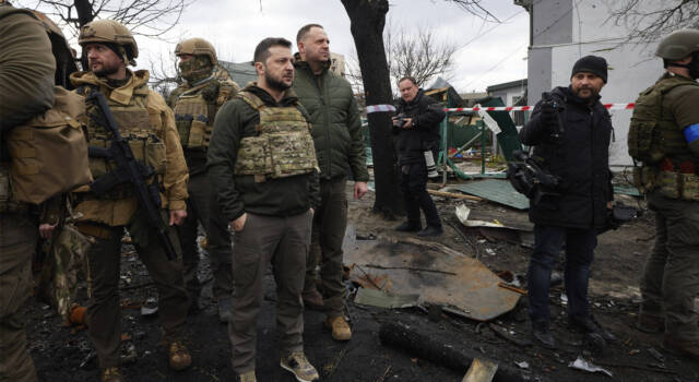 Ucraina, Zelensky chiede ai Paesi i Caccia F16