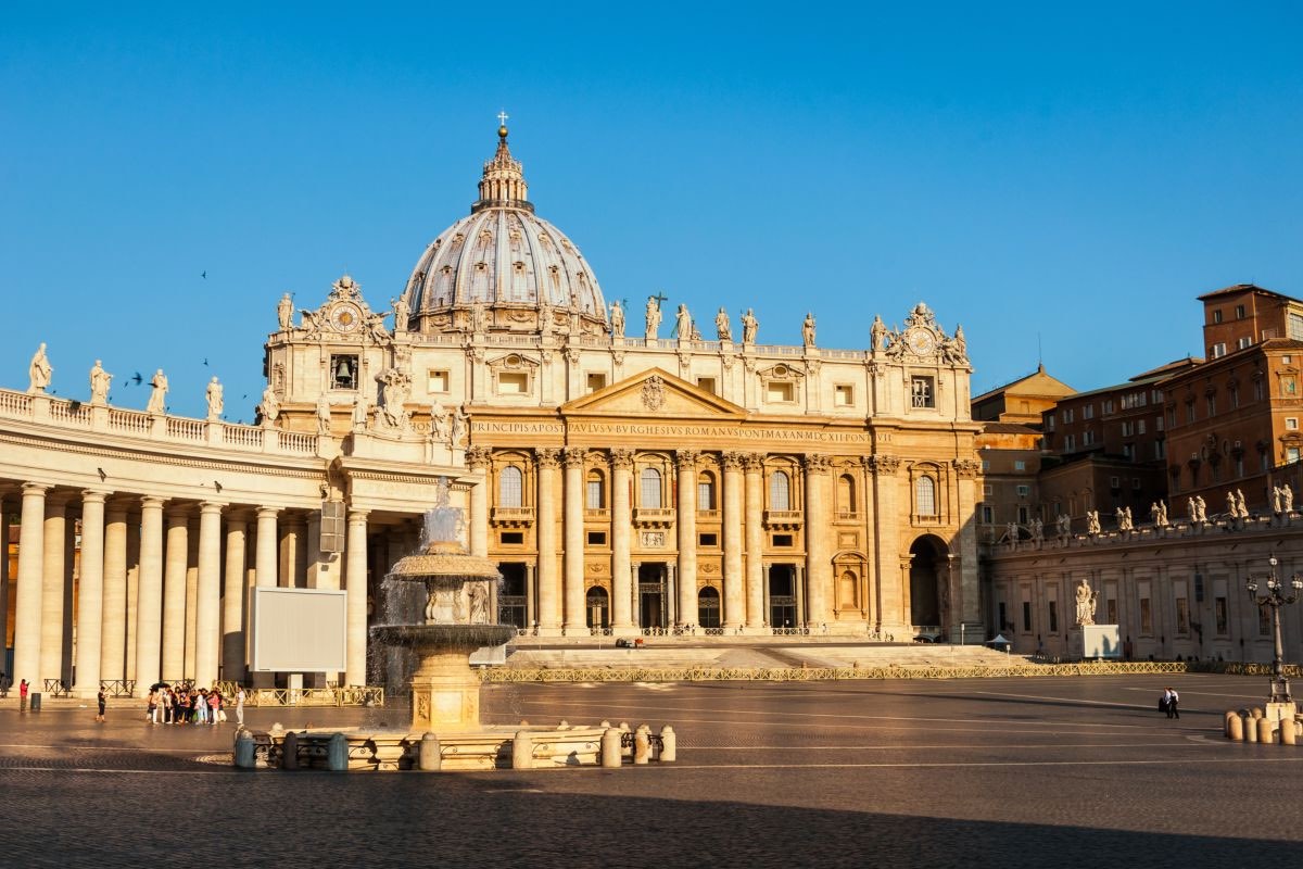 Vaticano, no ai tatuaggi e alle convivenze: le nuove regole per i dipendenti
