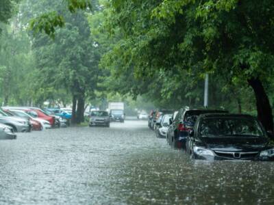 strada allagata dopo alluvione