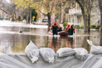 alluvione, strada allagata, protezione civile