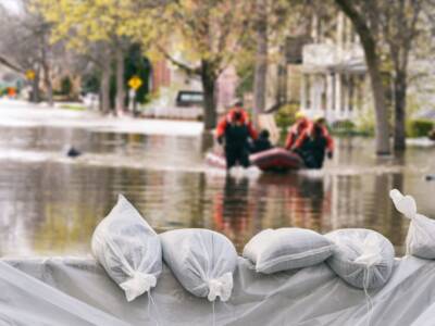 alluvione, strada allagata, protezione civile