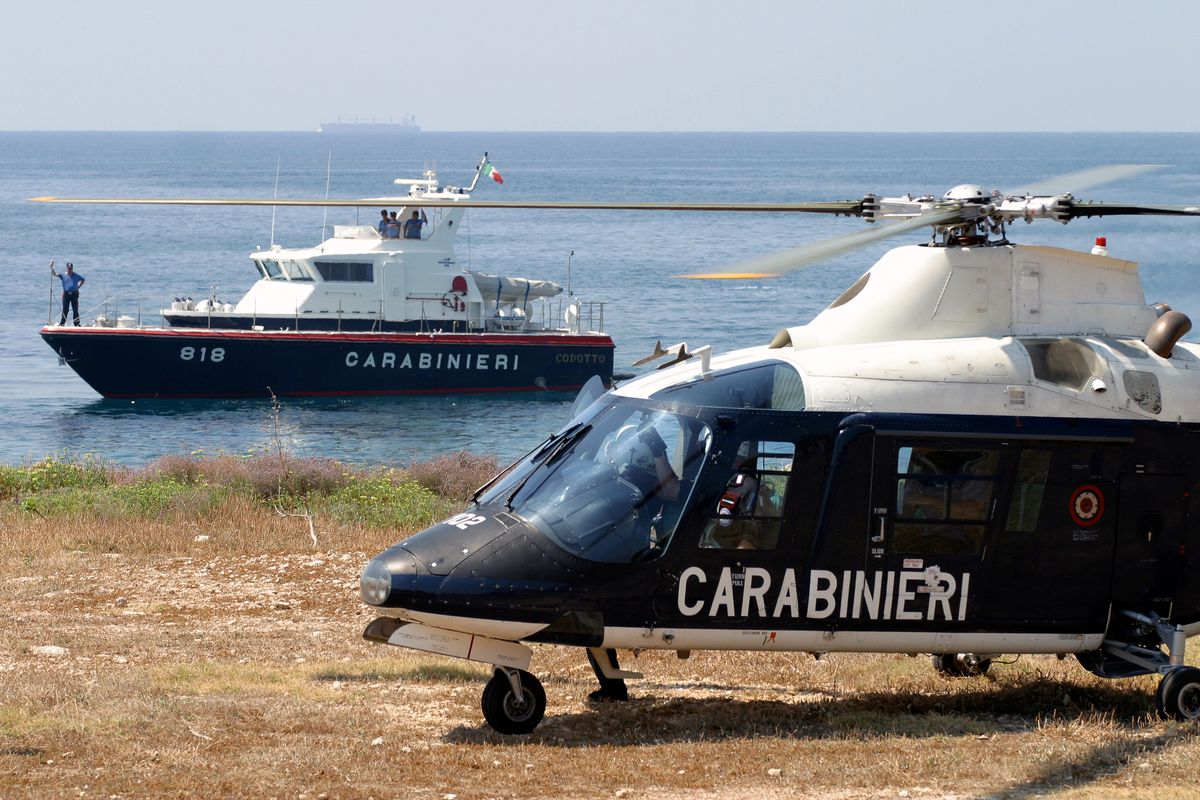elicottero barca carabinieri