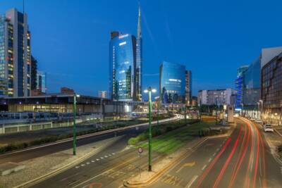 panoramica milano serale porta nuova