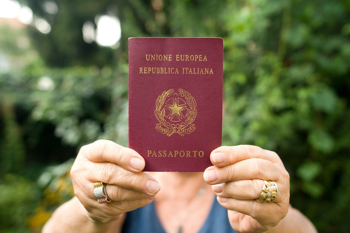 Passaporto In Scadenza Quello Che Devi Sapere Per Rinnovarlo Passaporto In Scadenza Quello Che Devi Sapere Per Rinnovarlo
