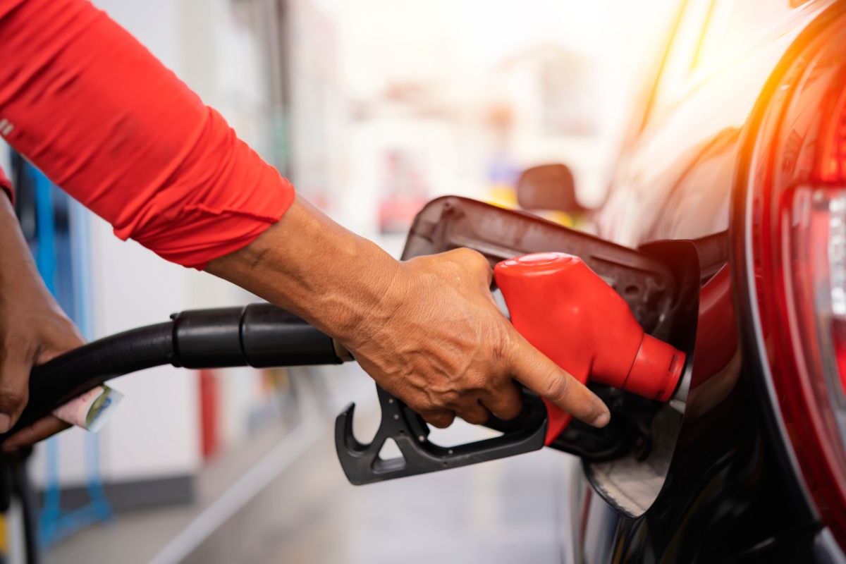 Il diesel torna a costare meno rispetto alla benzina: ecco i nuovi prezzi