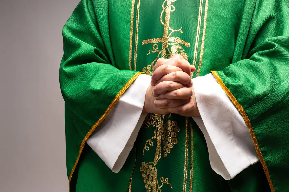 Sacerdote