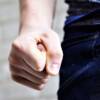 “Papà sono gay”, ma il padre lo minaccia di morte