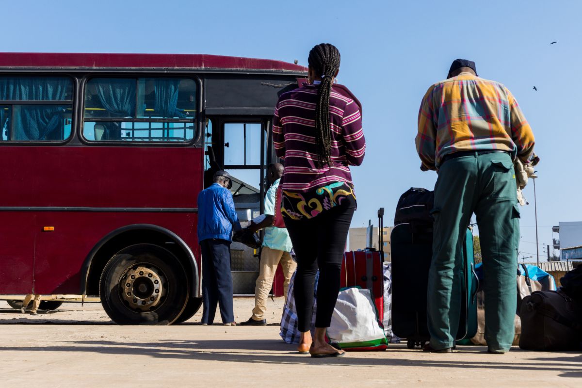 pulmann, bus, viaggio