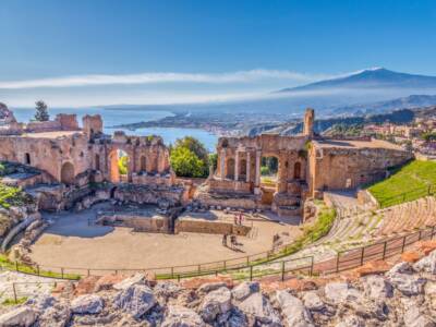 sole, antico teatro greco a taormina in sicilia