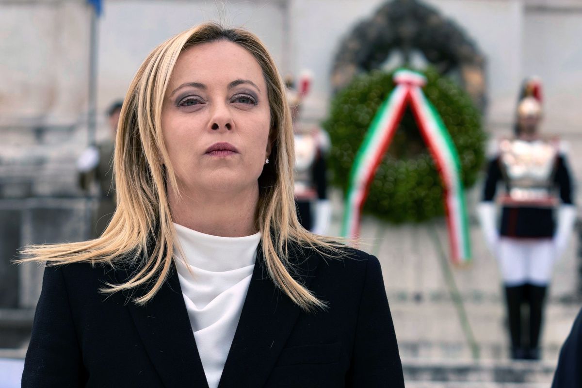 Giorgia Meloni mette fine alla sua storia con Giambruno: “Dopo 10 anni finisce qui”