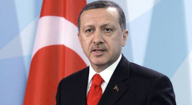 Erdogan minaccia Israele &#8220;se colpirà Hamas in Turchia&#8221;