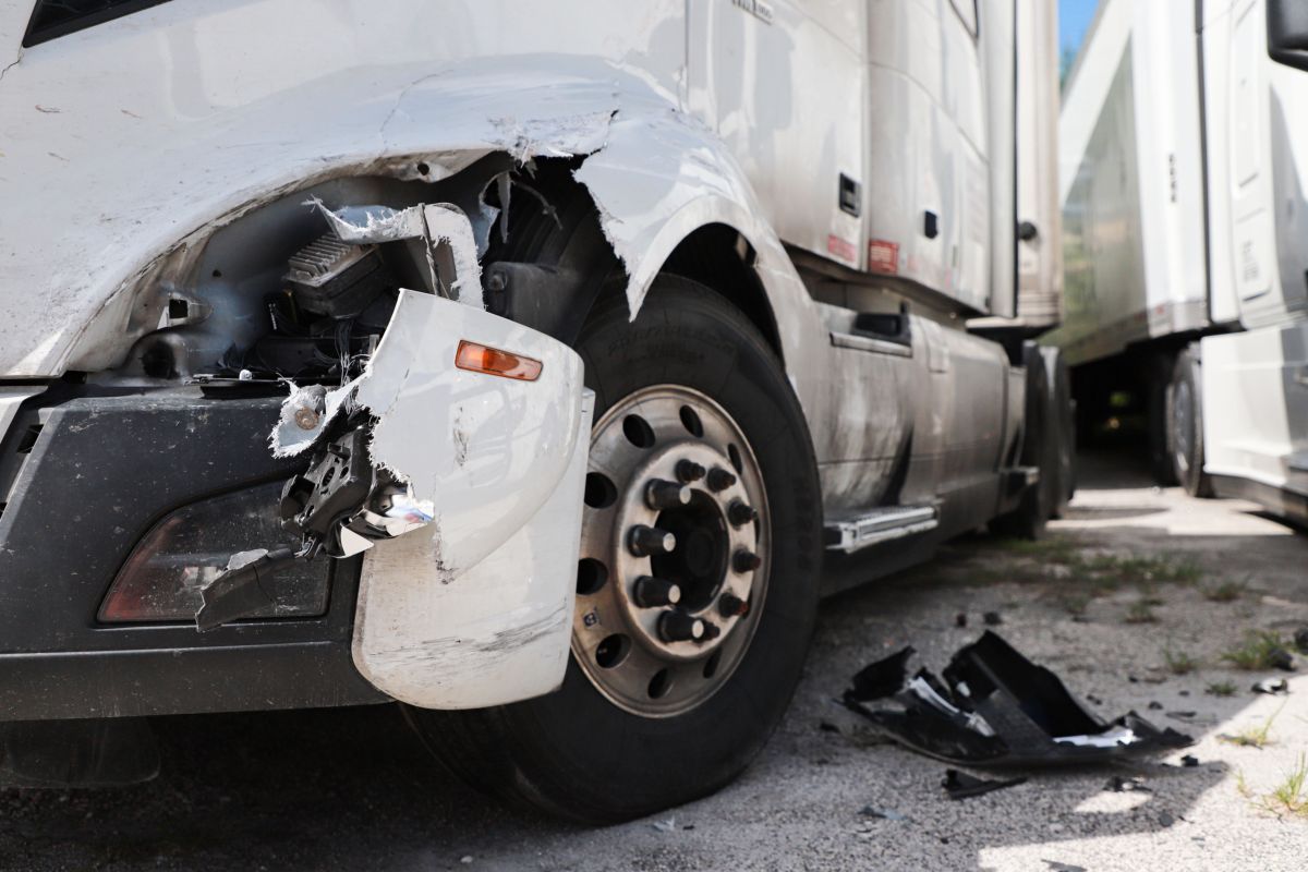 Drammatico incidente stradale: scontro fatale tra due furgoni. Bilancio tremendo