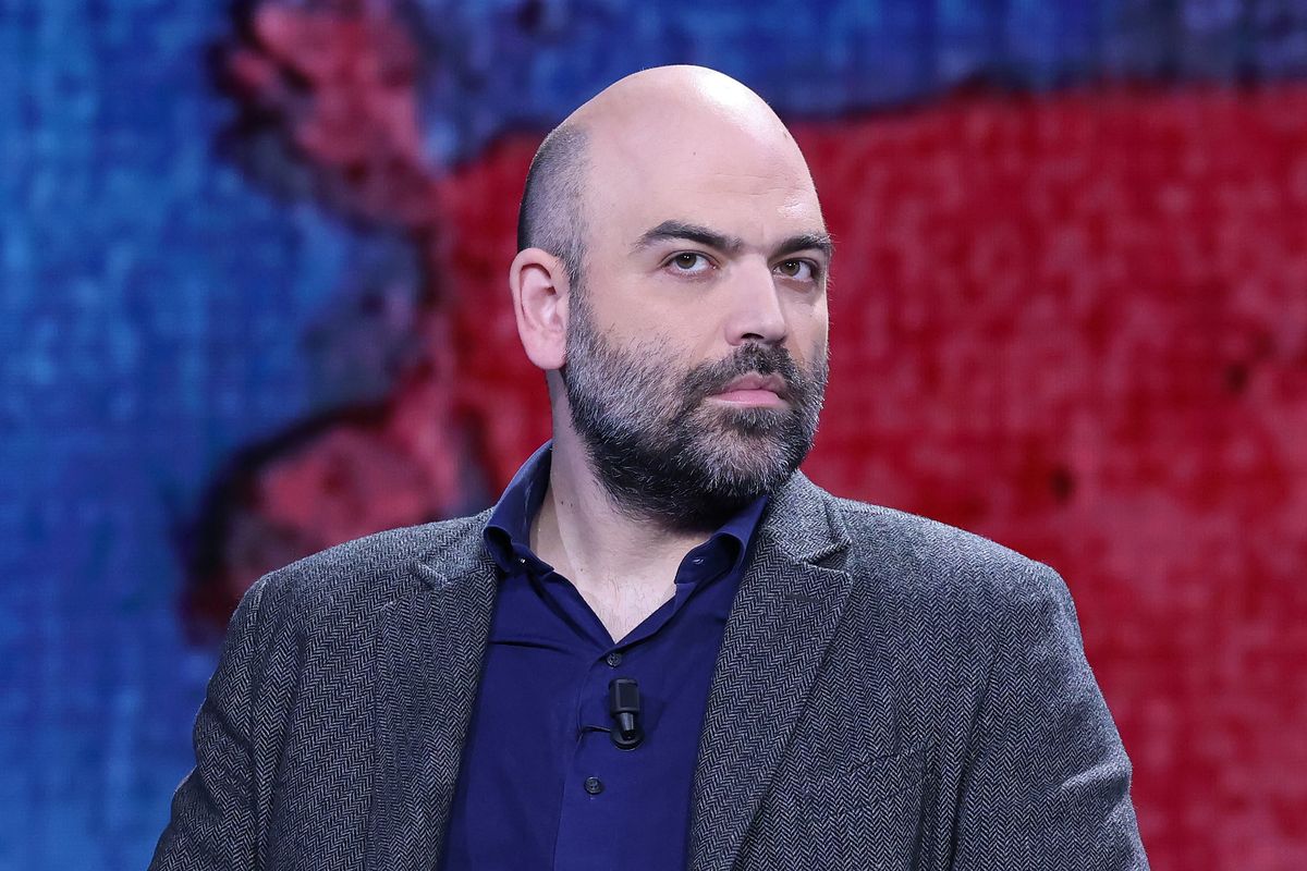 Saviano denuncia il governo Meloni: “Stanno usando il metodo Orban”