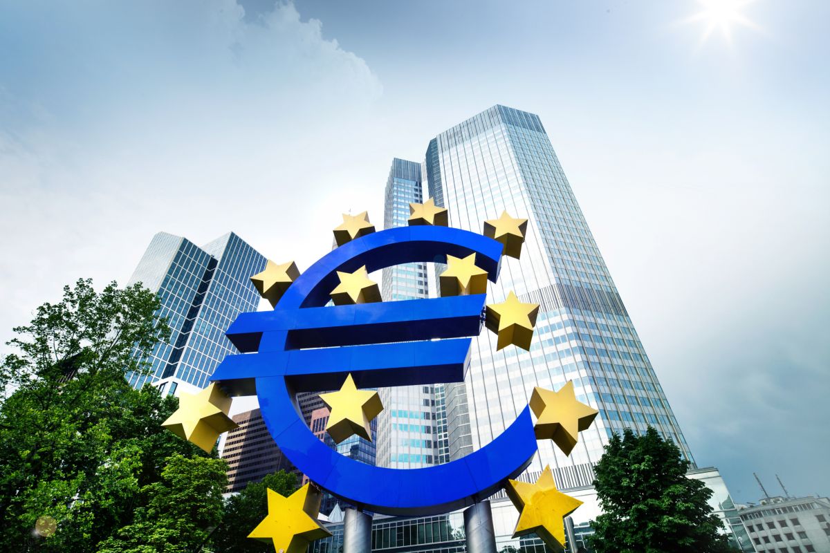 Allarme BCE per le banche, solide ma con i piedi di argilla